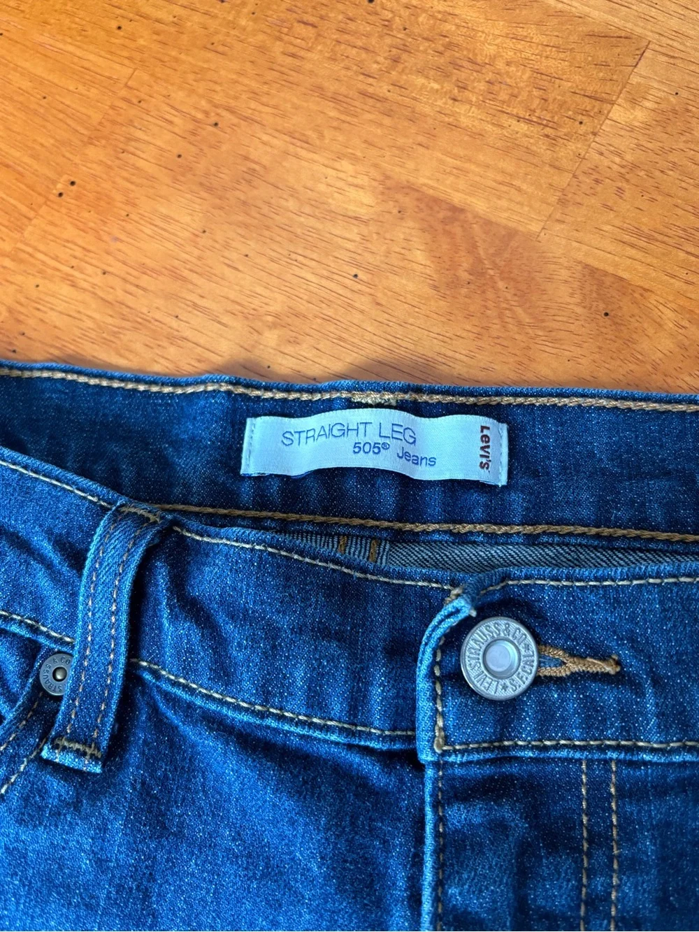 Levi’s 505 Straight Leg Jeans – Size 12